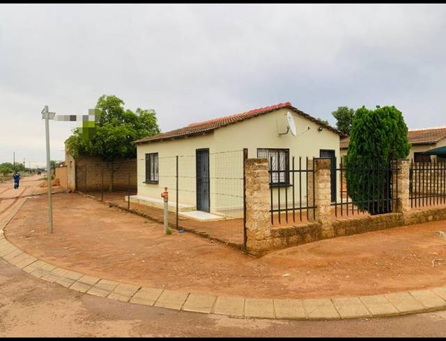 2 BEDROOM HOUSE FOR SALE IN SOSHANGUVE SOUTH